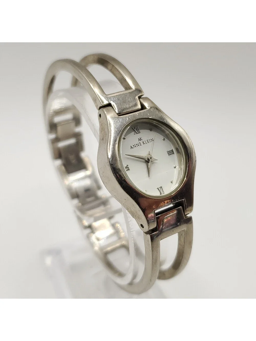 Anne Klein Quartz 22mm White Dial Silver Tone Womens Watch New Battery 6.5